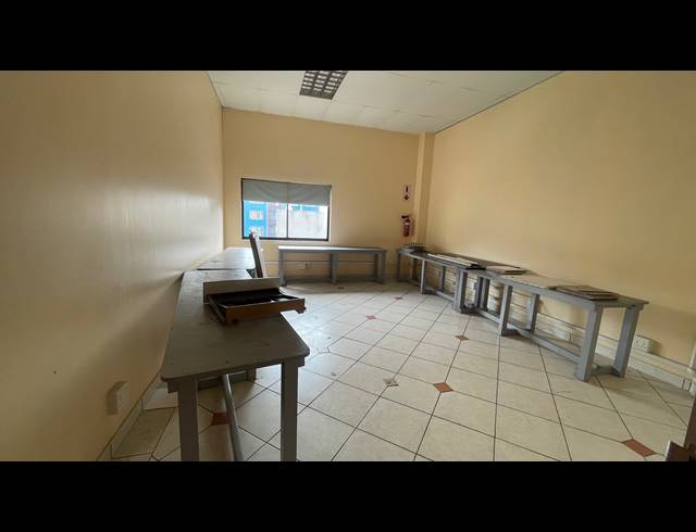 220M² OFFICE TO LET IN MUSGRAVE